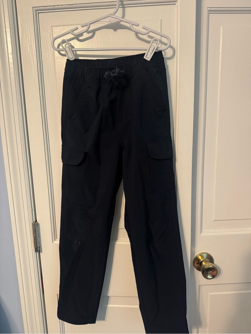 NEVER WORN - IZOD Schoolwear Boys Navy Cargo Pants Pull On Elastic Waist Size 7